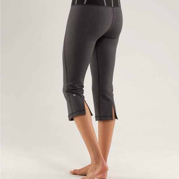 Lululemon Gray and Black Cropped Leggings - Picture 2 of 6